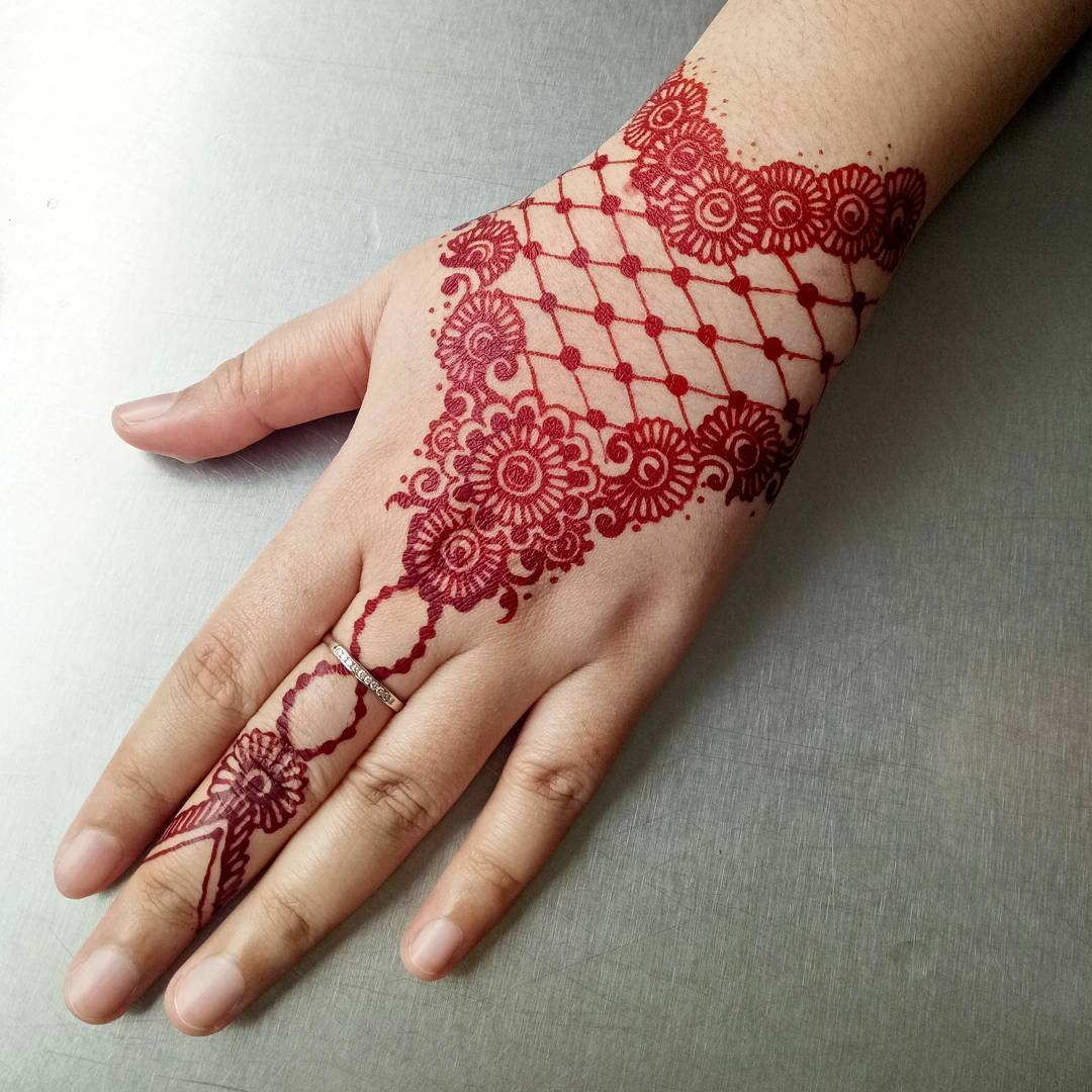 65 Festive Mehndi Designs – Celebrate Life and Love With Henna Tattoos