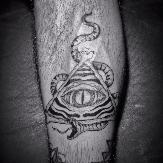 illuminati tattoo19