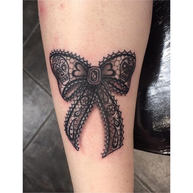 70 Cute Lace Tattoo Designs – You Have Never Been So Pretty Before