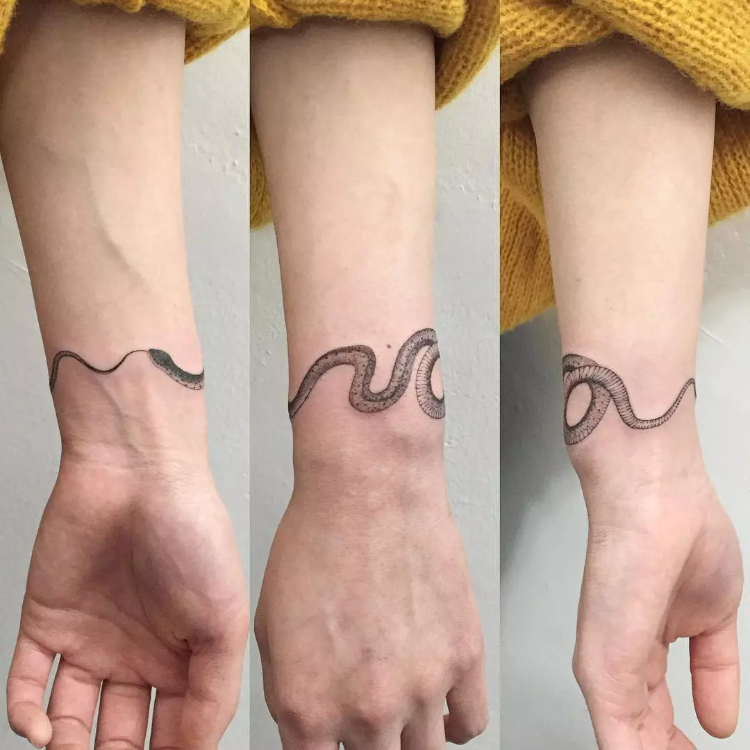 Magic Symbol Ouroboros Tattoo Snake Biting Stock Vector Royalty Free  528520387  Shutterstock