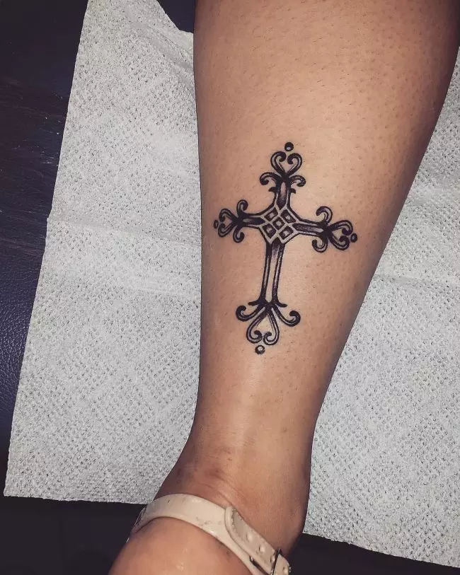 small cross tattoo10