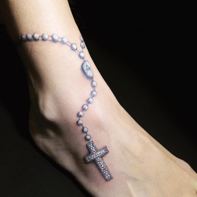 small cross tattoo24