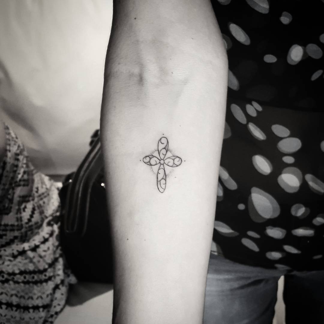 50 Unique Small Cross Tattoo Designs Simple And Lovely Yet Meaningful   Small Cross Tattoo3 