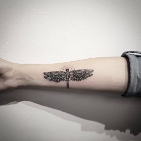 125+ Stunning Arm Tattoos For Women – Meaningful Feminine Designs