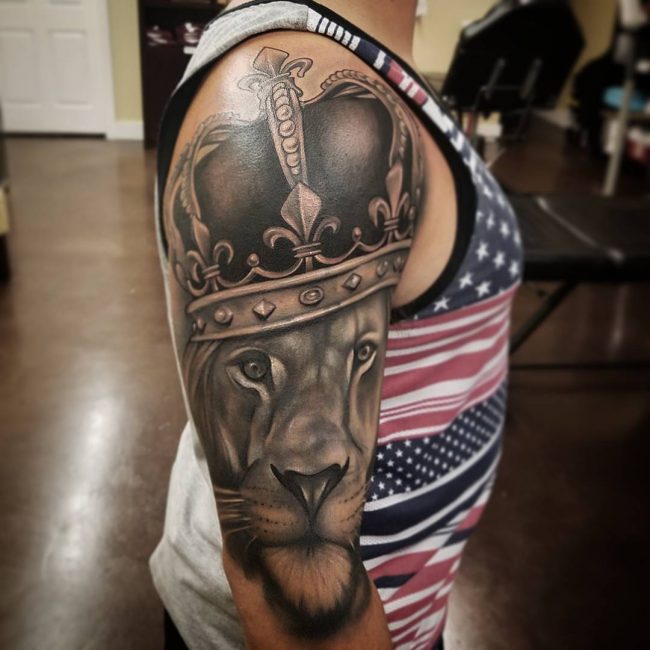 crown tattoo24