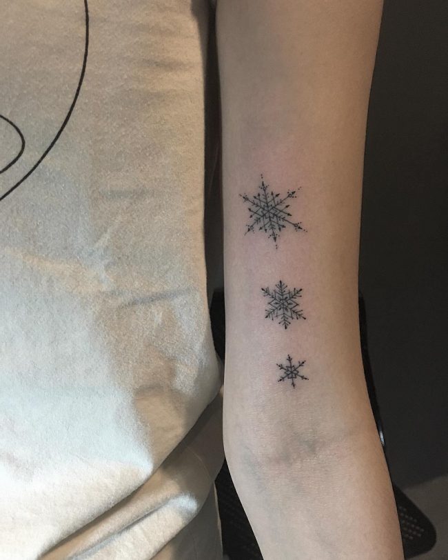 snowflake tattoo34