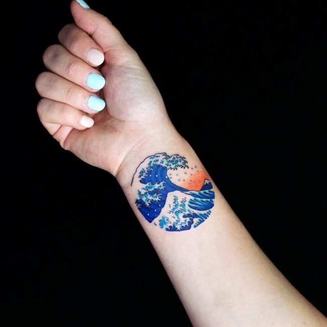 Aggregate 97+ about wave tattoo design latest - in.daotaonec
