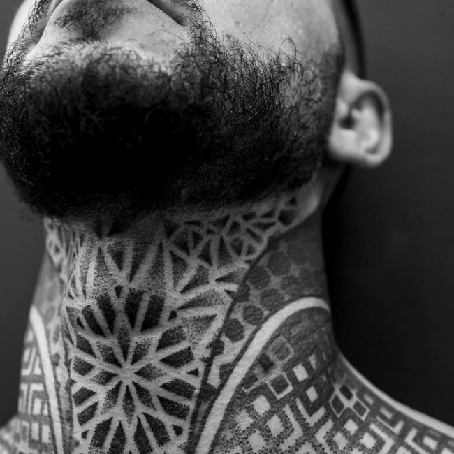 neck tattoo_