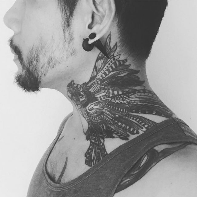 neck tattoo_