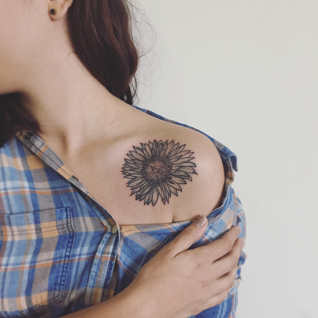 95+ Best Collarbone Tattoo Designs & Meanings - Inspirational Ideas[2019]