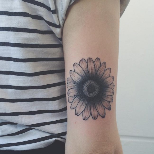 Daisy Flower Tattoo