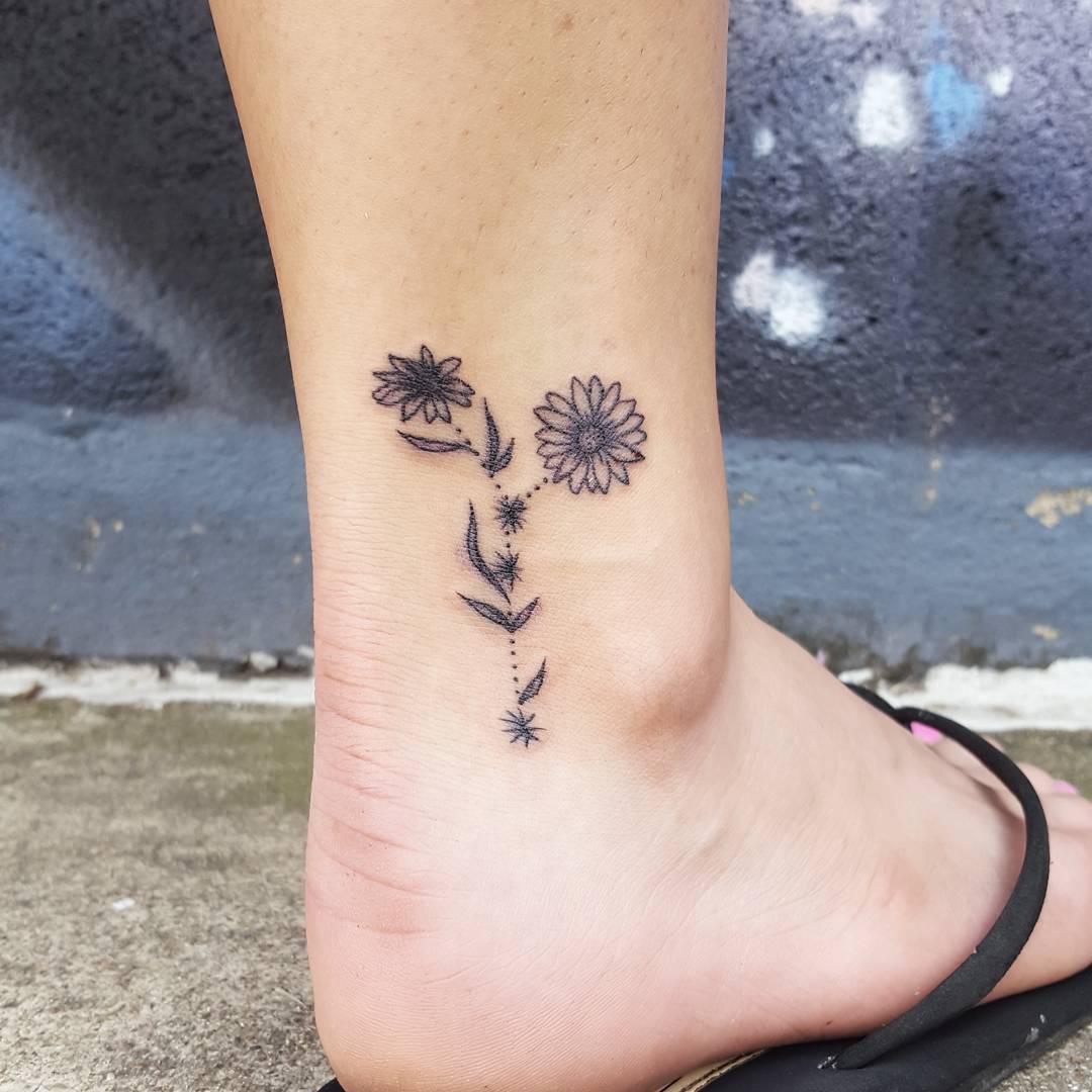 татуировки для девушек на ноге маленькие фото