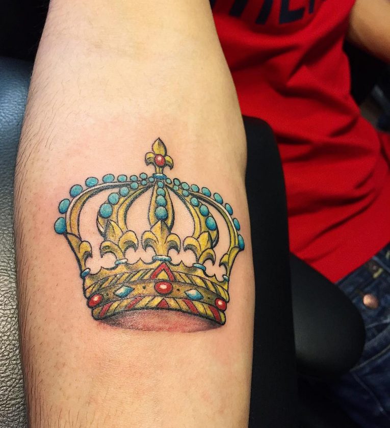 Crown Tattoo 81