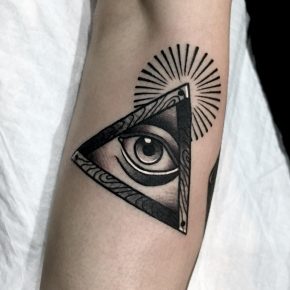 60+ Mysterious Illuminati Tattoo Designs - Enlighten Yourself