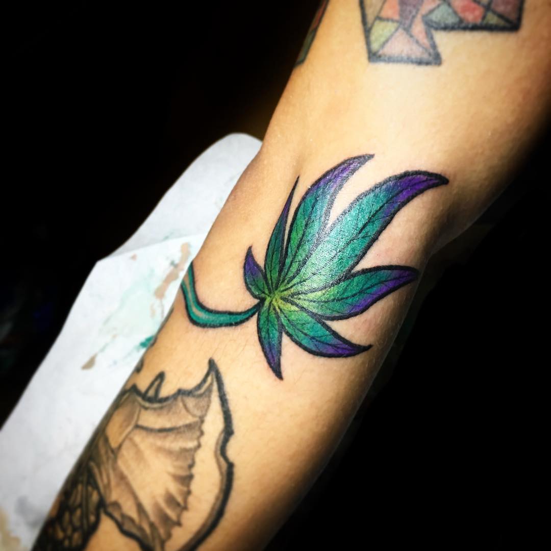 60+ Smoking Hot Weed Tattoo Ideas - Are You Ready To Support The Cause? 