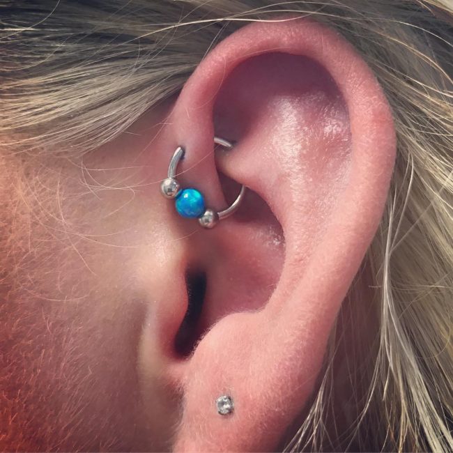 Forward Helix Piercing 31