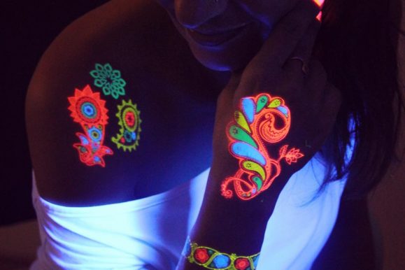 20 Incredible Glow in the Dark Temporary Tattoos – Designs and Ideas (2019)