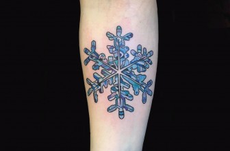 75+ Cute Snowflake Tattoo Ideas – Express Your Individuality With These Icy Little Marvels